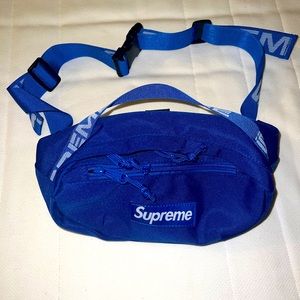 Blue Supreme Crossbody/Fanny pack in perfect condition. Will negotiate price.